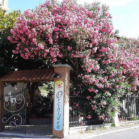 Orchidea Residence Hotel Finale Ligure Kültér fotó